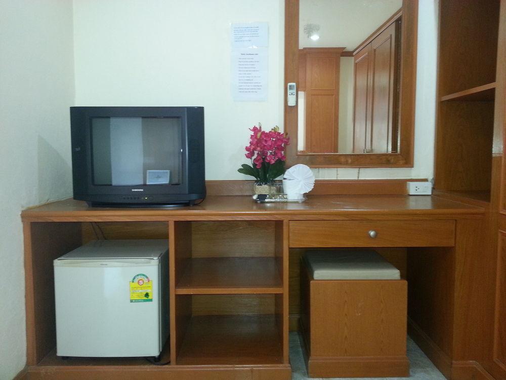 Oyo 739 Presley Guesthouse Phuket パトン エクステリア 写真