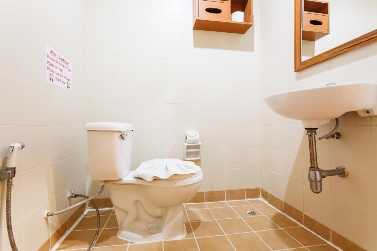 Oyo 739 Presley Guesthouse Phuket パトン エクステリア 写真