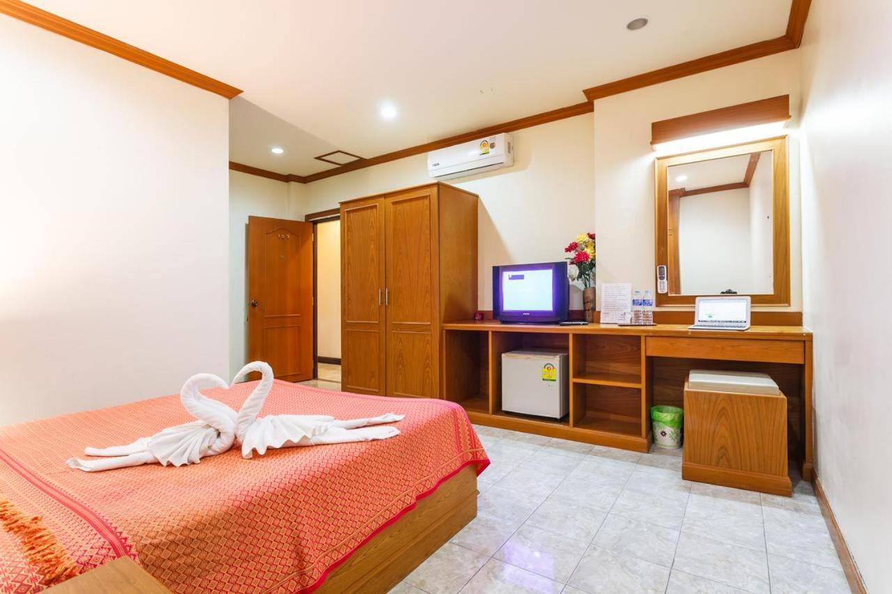Oyo 739 Presley Guesthouse Phuket パトン エクステリア 写真
